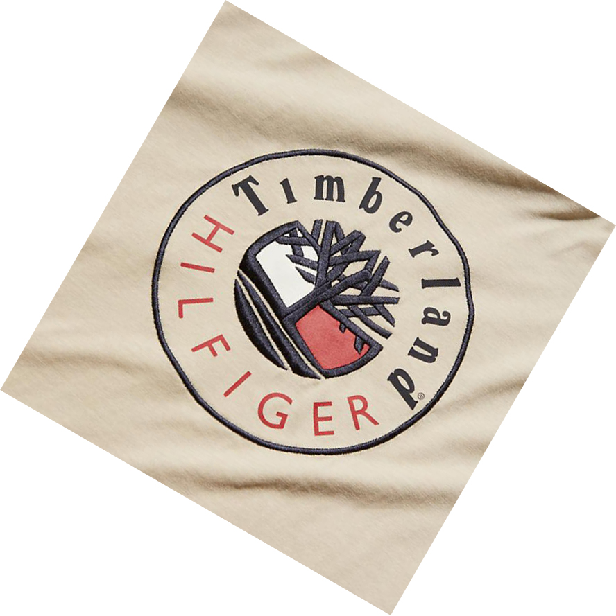 Timberland Tommy Hilfiger x Timberland® Re-imagined Logo Póló Férfi Bézs | HU-238UMEC